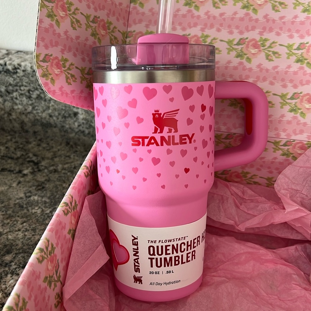 LoveShackFancy •Stanley x Target Valentine’s Day Bundle 💕 - Picture 2 of 6